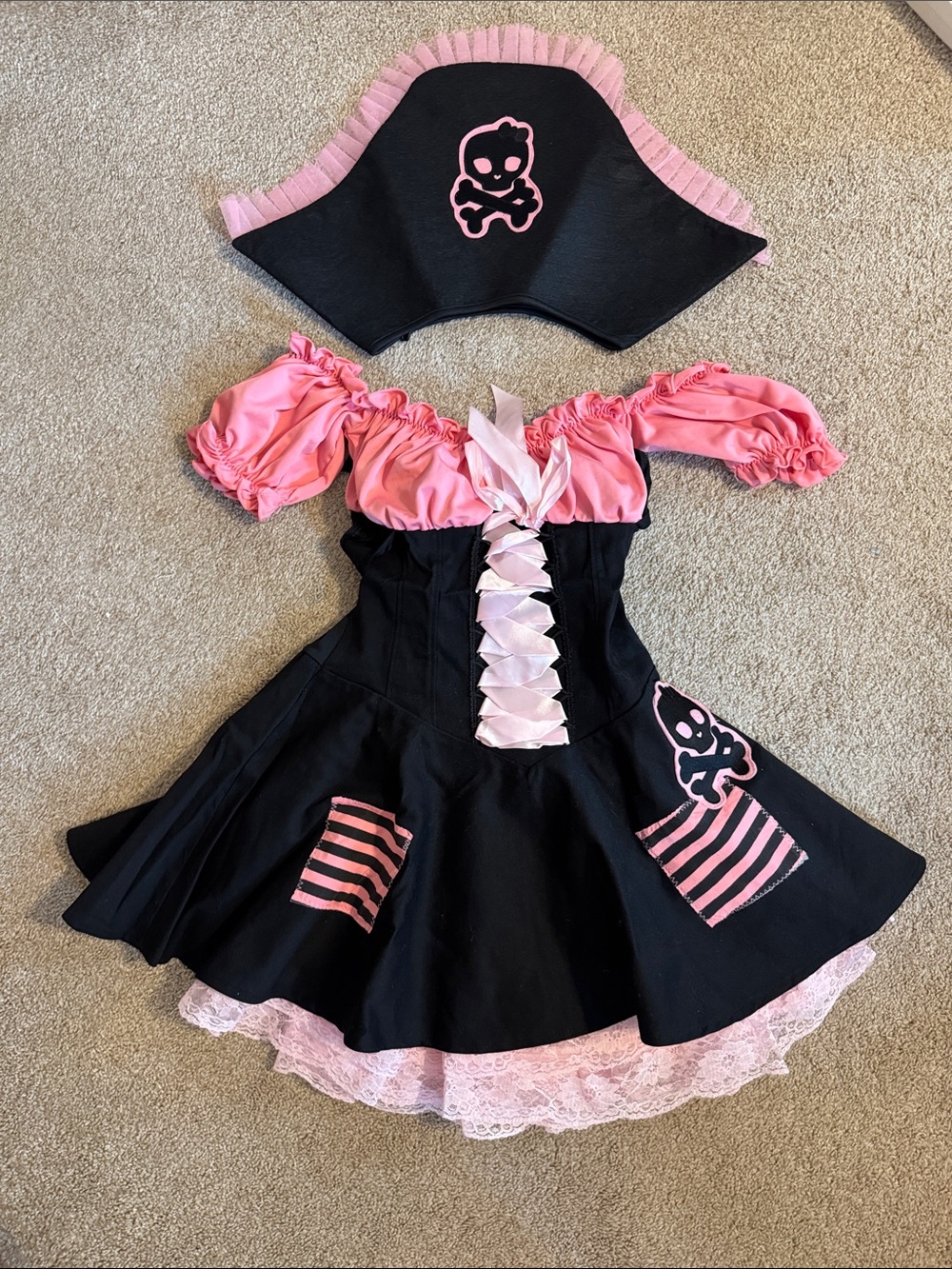Leg Avenue Sexy Pirate Costume Black/Pink, Size S/M - Picture 2 of 9
